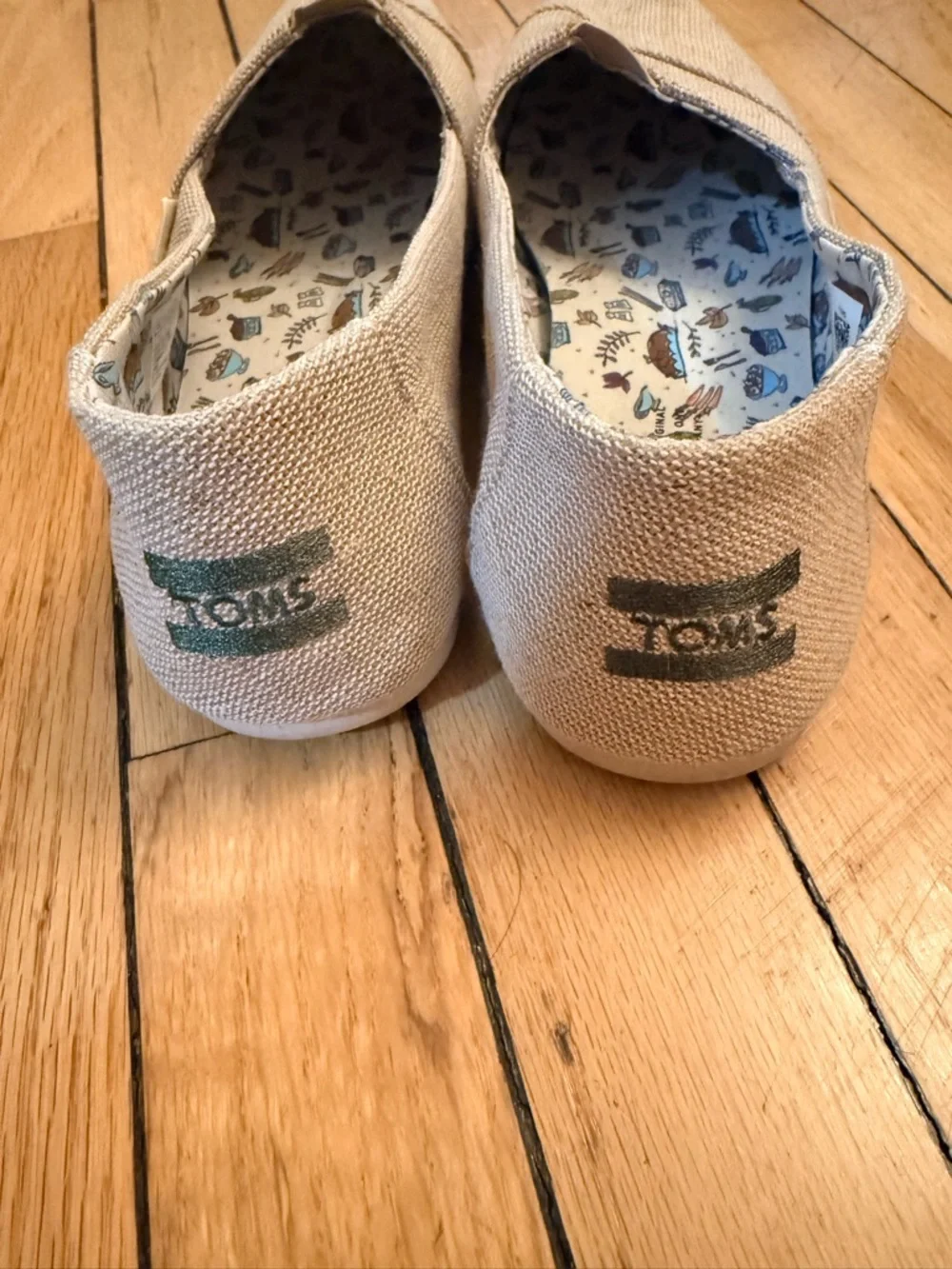 TOMS Beige Canvas Slip-Ons Thankful & Grateful embroidery - Picture 4 of 6
